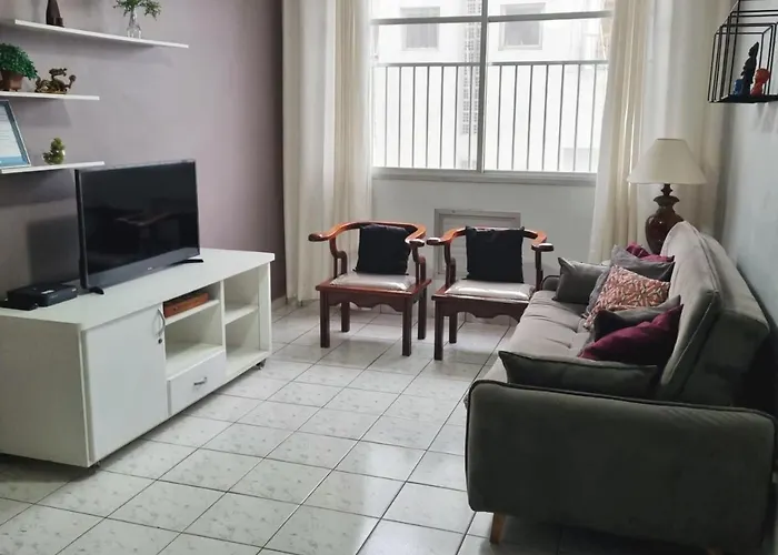 Apartamento quadra da praia - Pitangueiras Guarujá